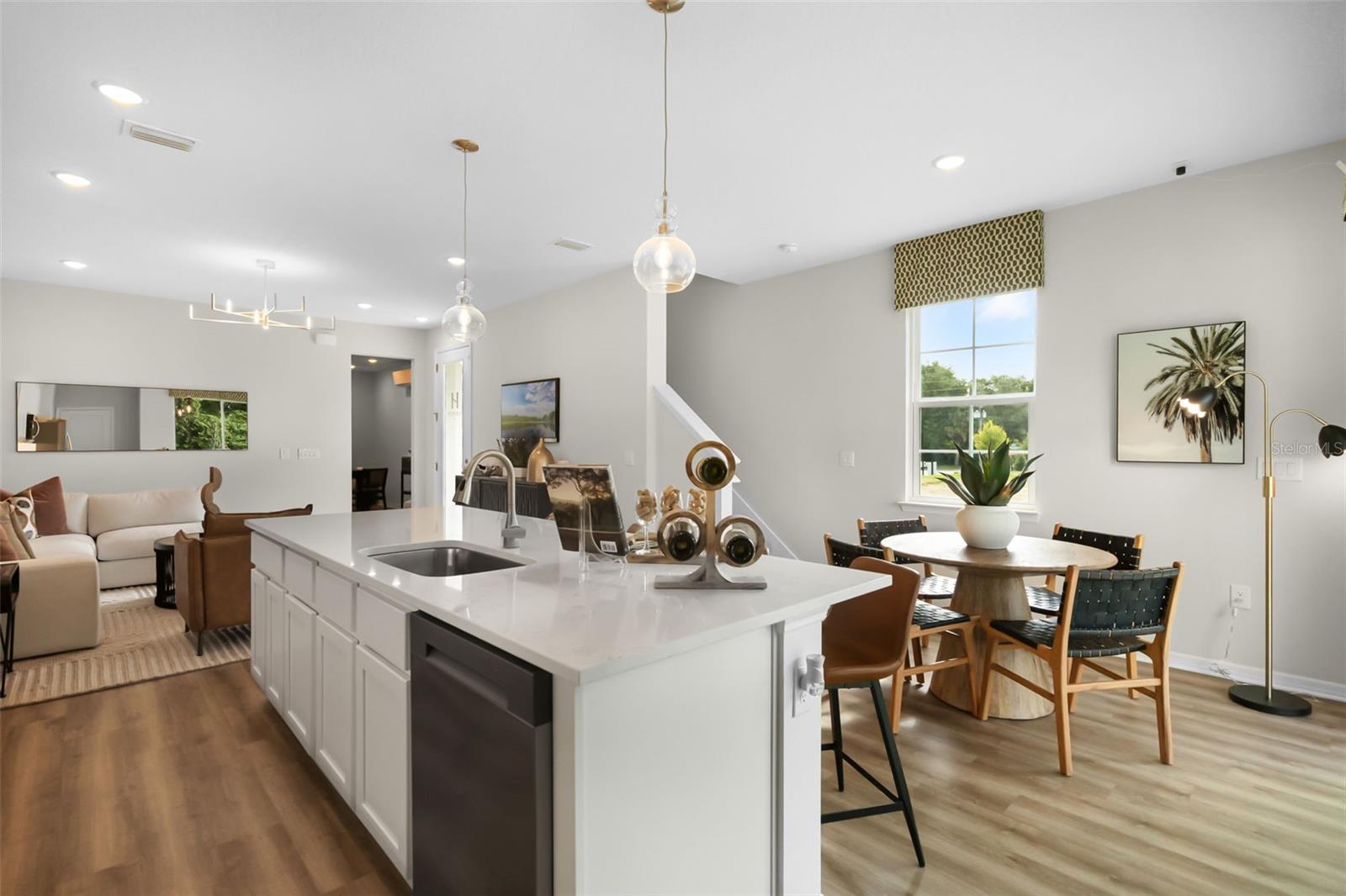 Image 26 of 77 For 698 Florida Elm Court