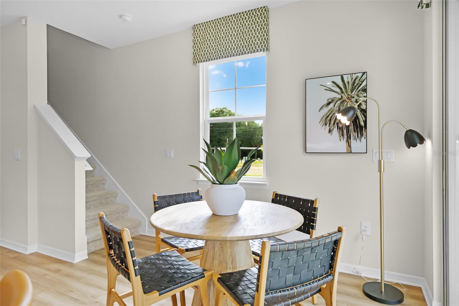 Image 39 of 77 For 698 Florida Elm Court