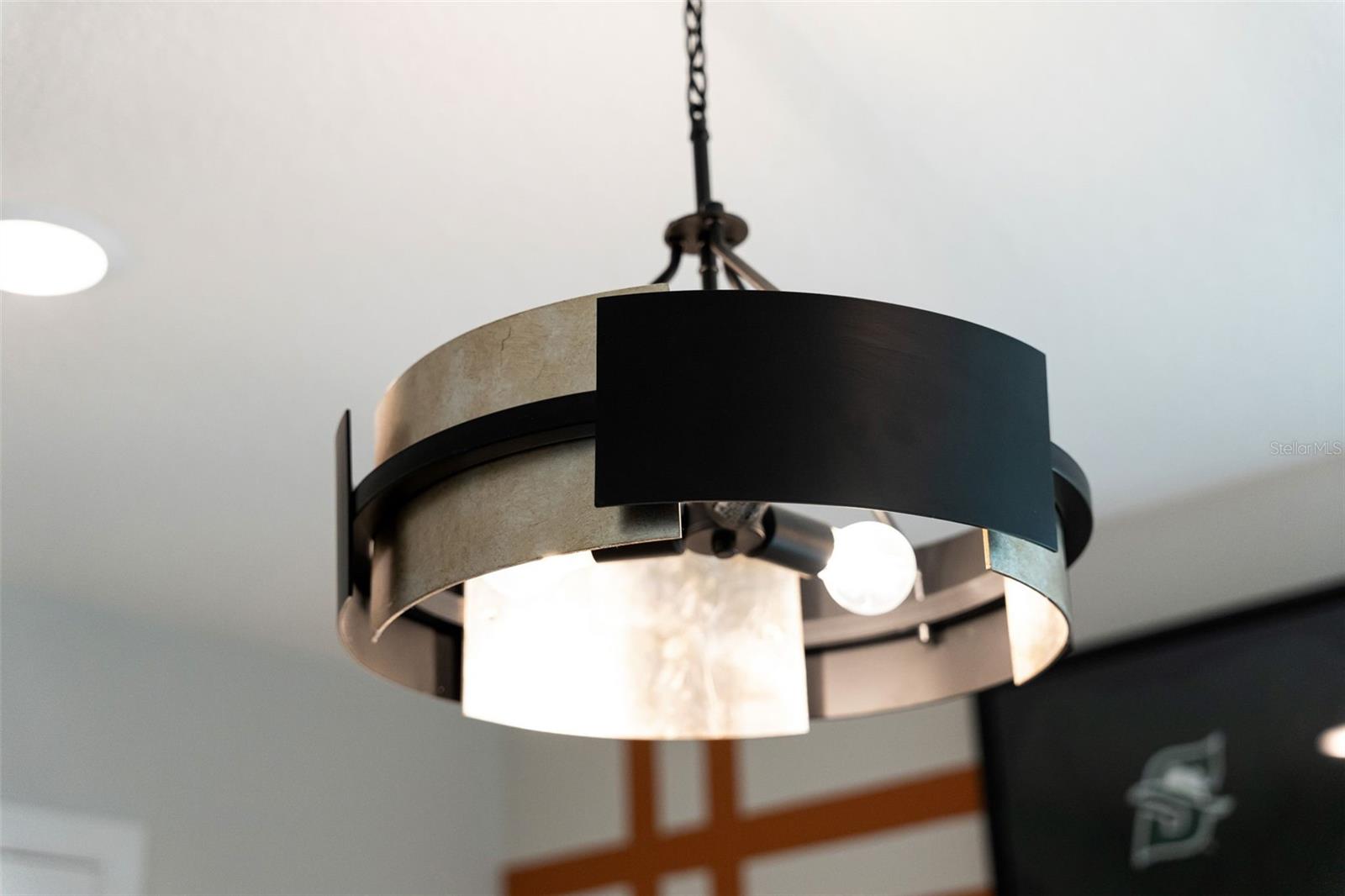 Image 66 of 77 For 698 Florida Elm Court