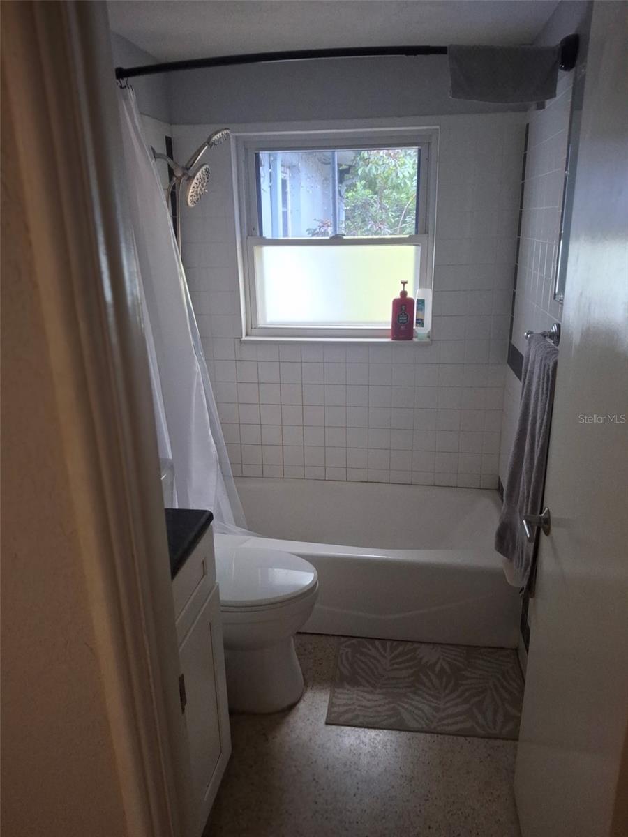 Image 2 of 4 For 4608 Kennedy Drive