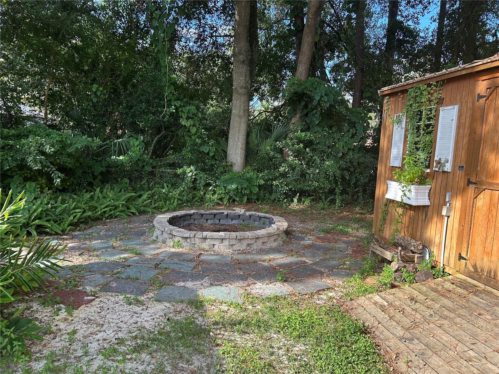 Image 13 of 47 For 6101 Pine Circle