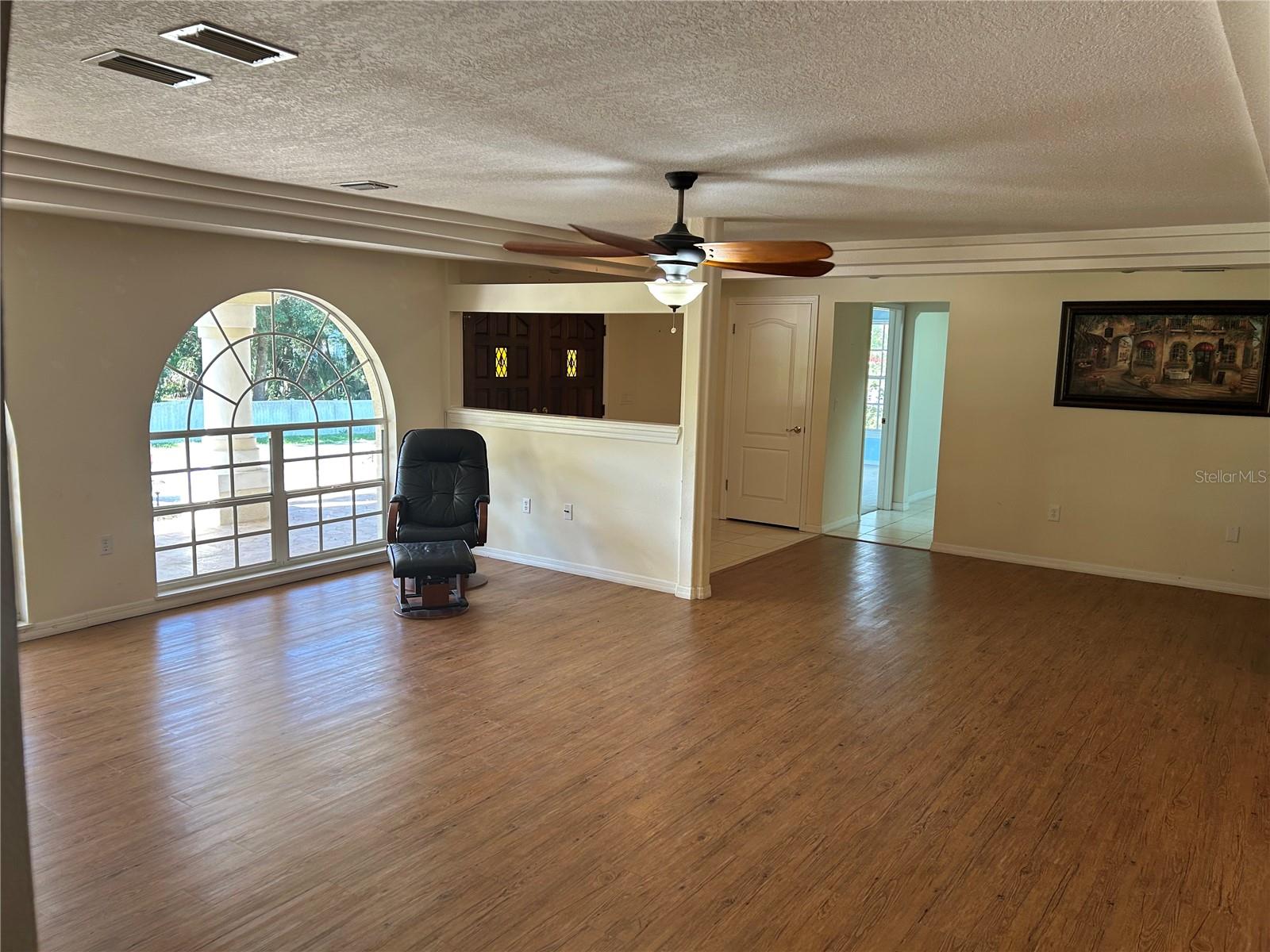 Image 26 of 47 For 6101 Pine Circle