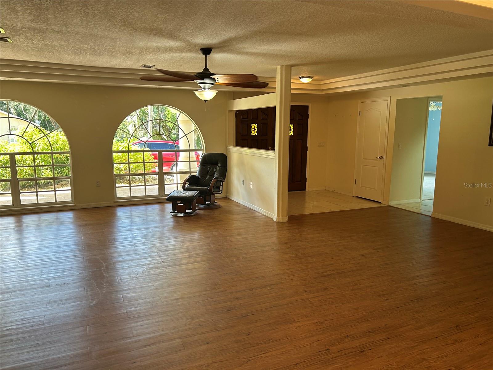 Image 28 of 47 For 6101 Pine Circle