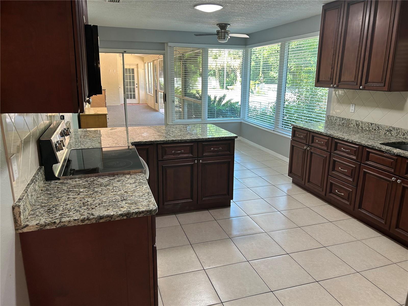 Image 34 of 47 For 6101 Pine Circle
