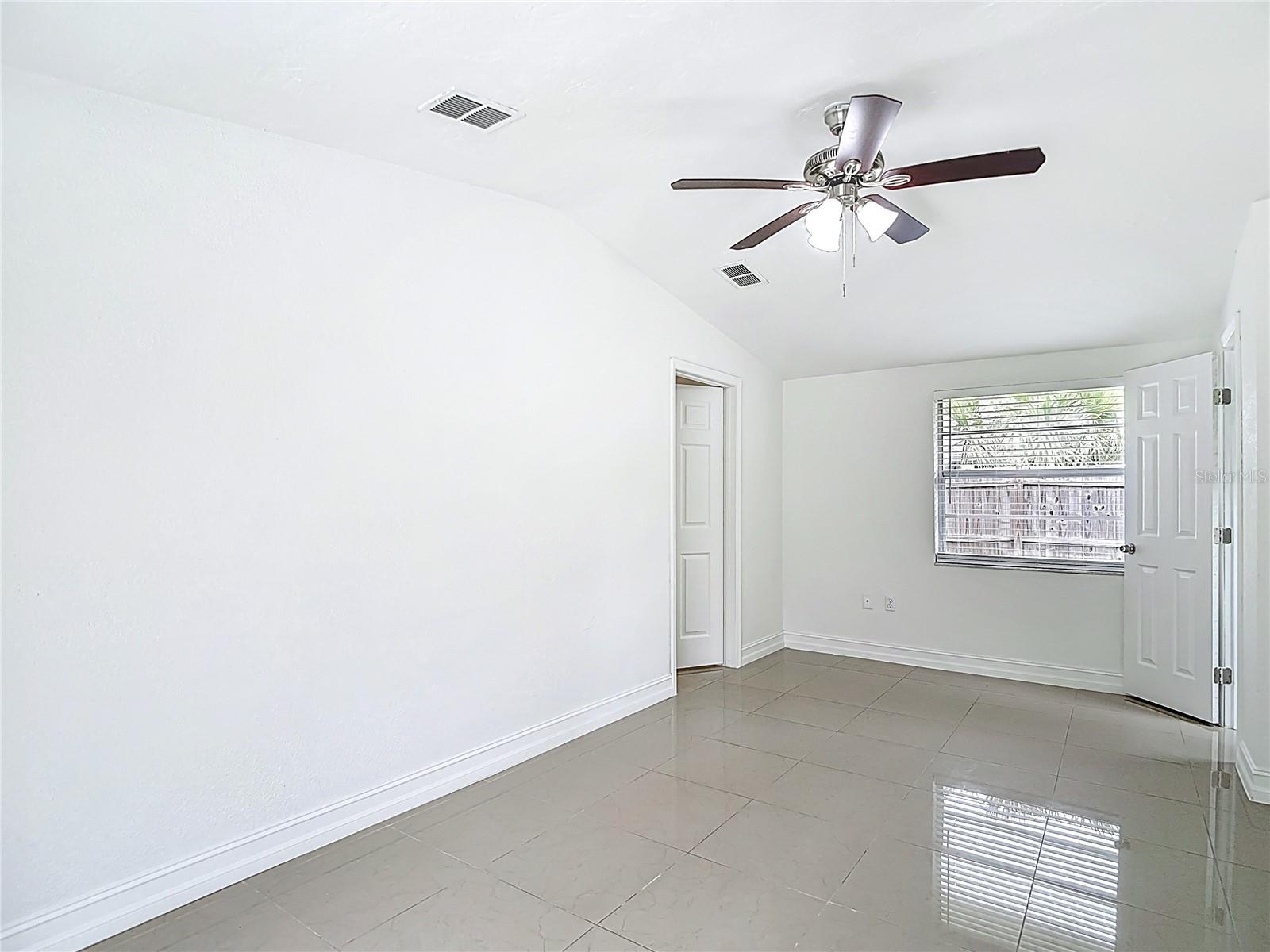 Image 33 of 42 For 9312 Glen Moor Lane