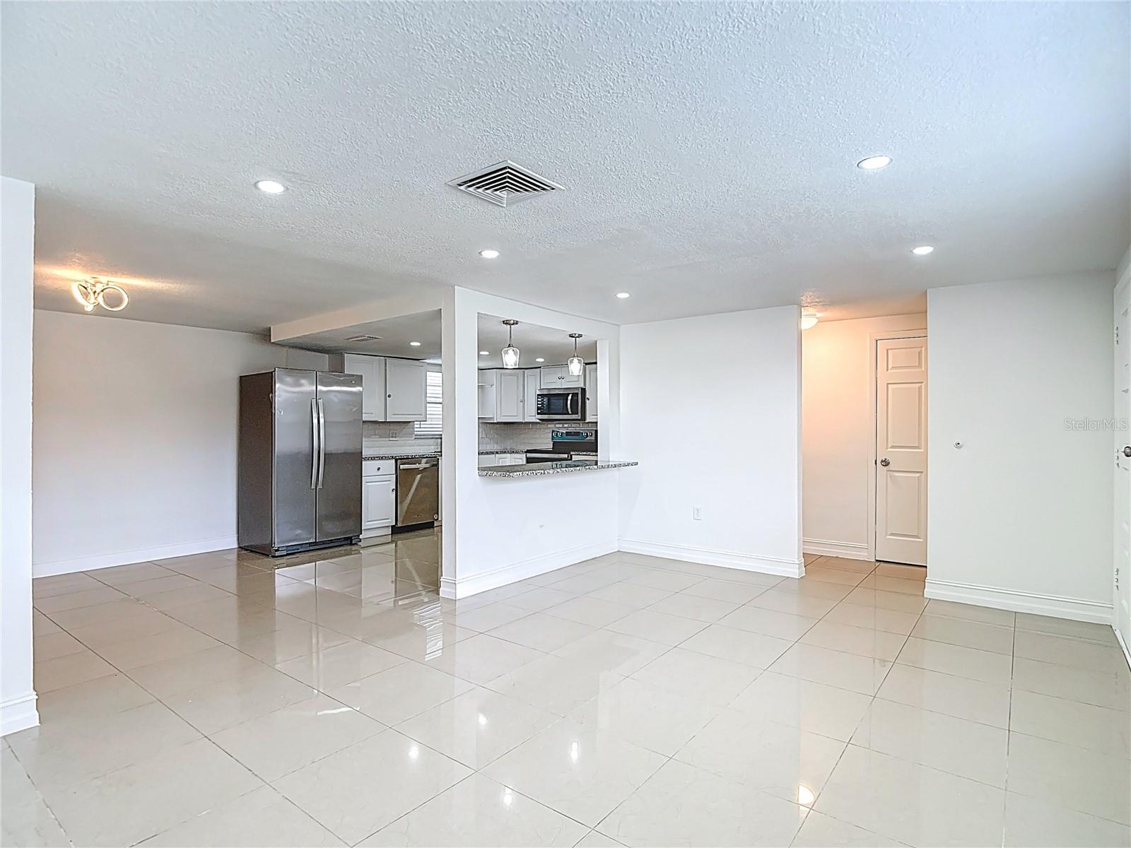 Image 4 of 42 For 9312 Glen Moor Lane