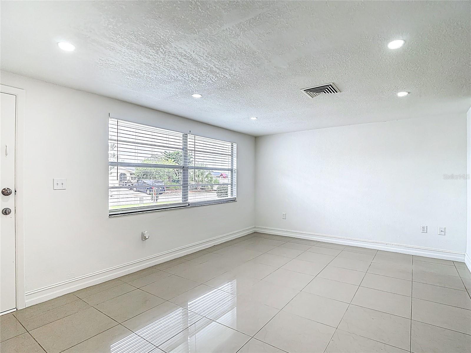 Image 6 of 42 For 9312 Glen Moor Lane