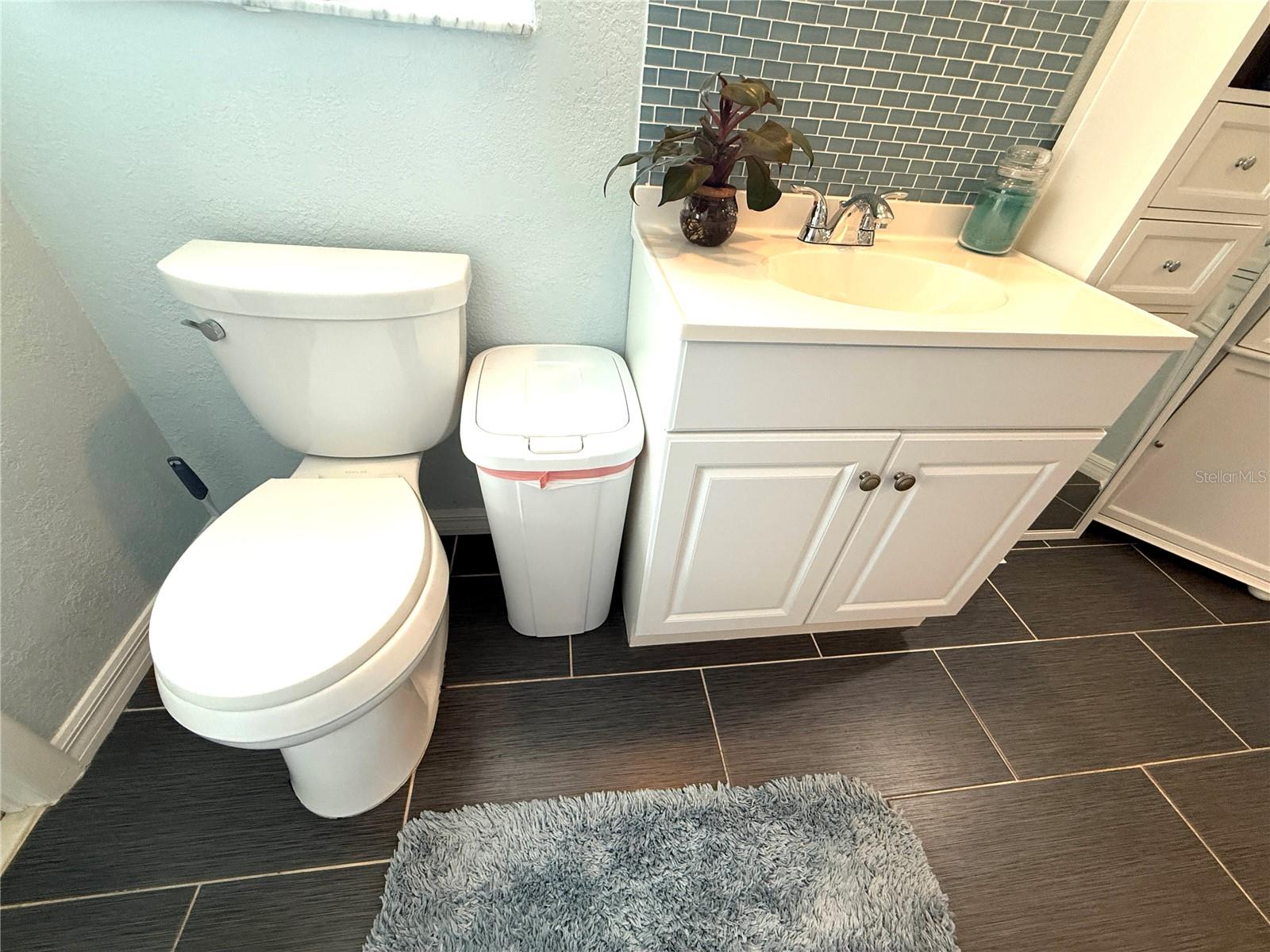 Listing photo id 18 for 9105 Chantilly Lane