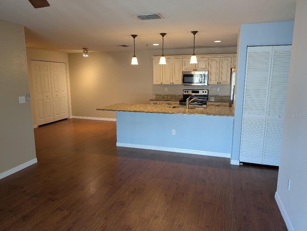Image 8 of 25 For 6394 Banyan Boulevard 204