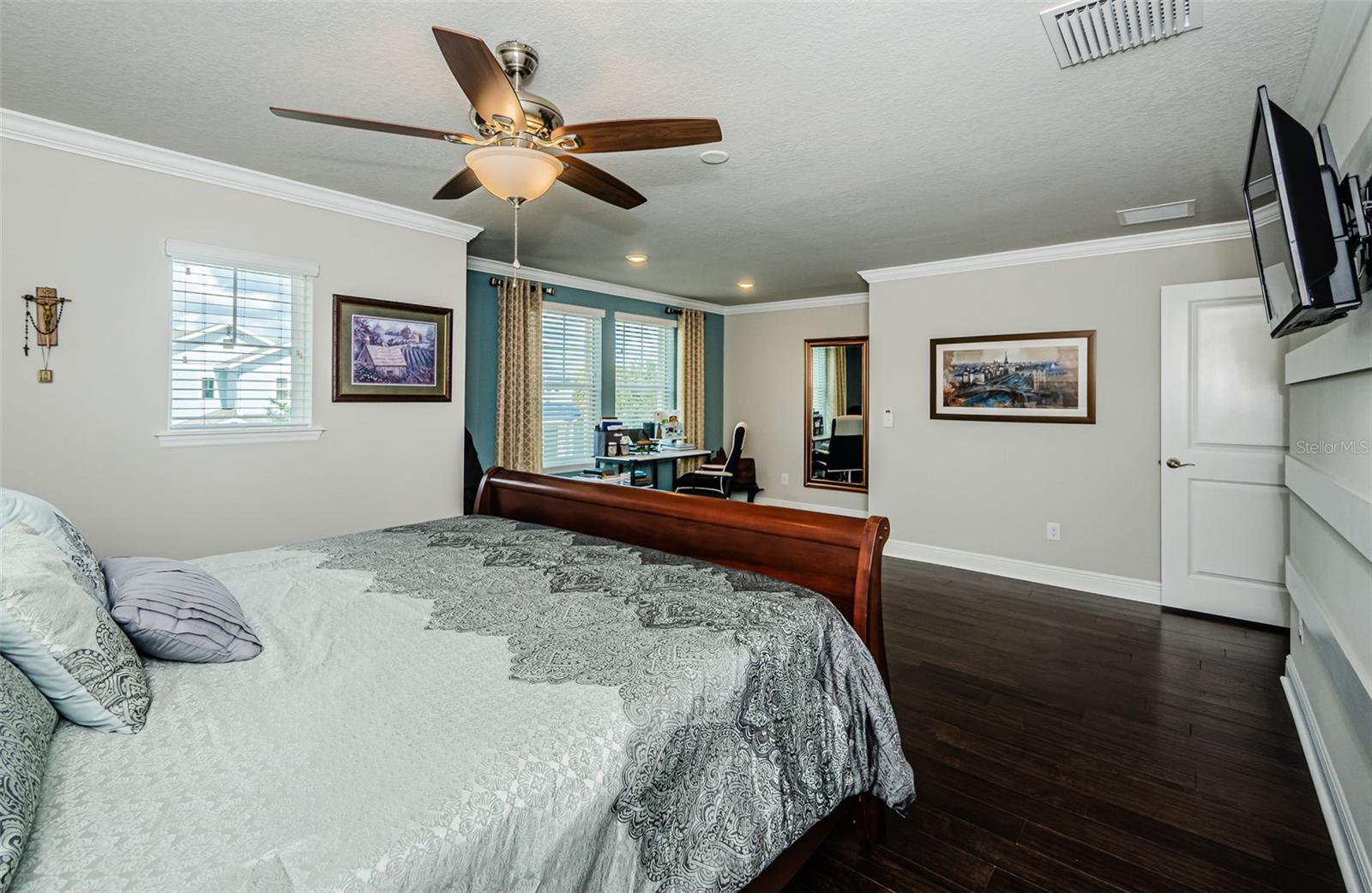 Image 26 of 82 For 2554 Claymore Street