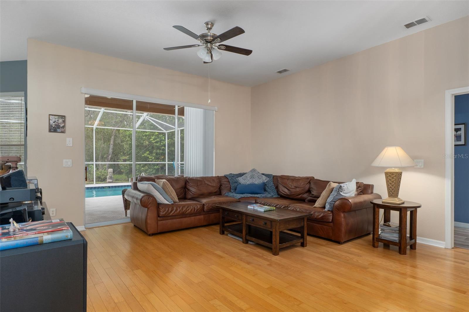 Image 11 of 36 For 6 Coconut Court