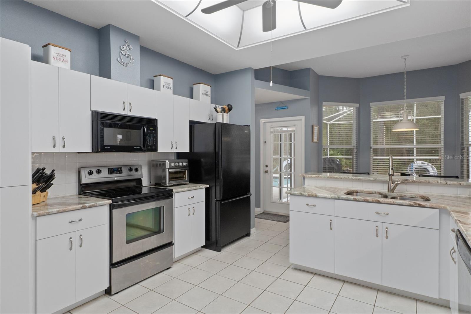 Image 12 of 36 For 6 Coconut Court