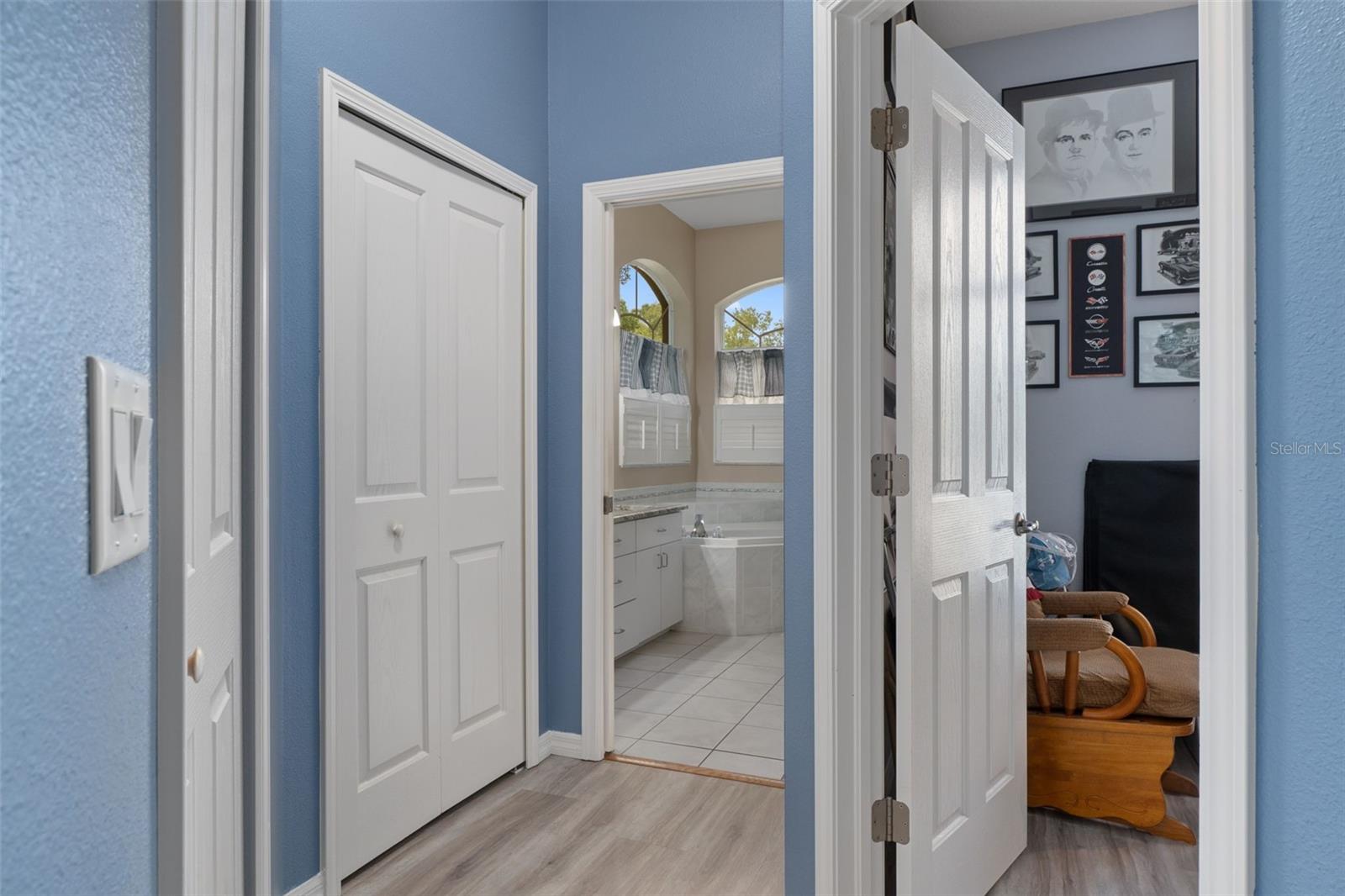 Image 18 of 36 For 6 Coconut Court