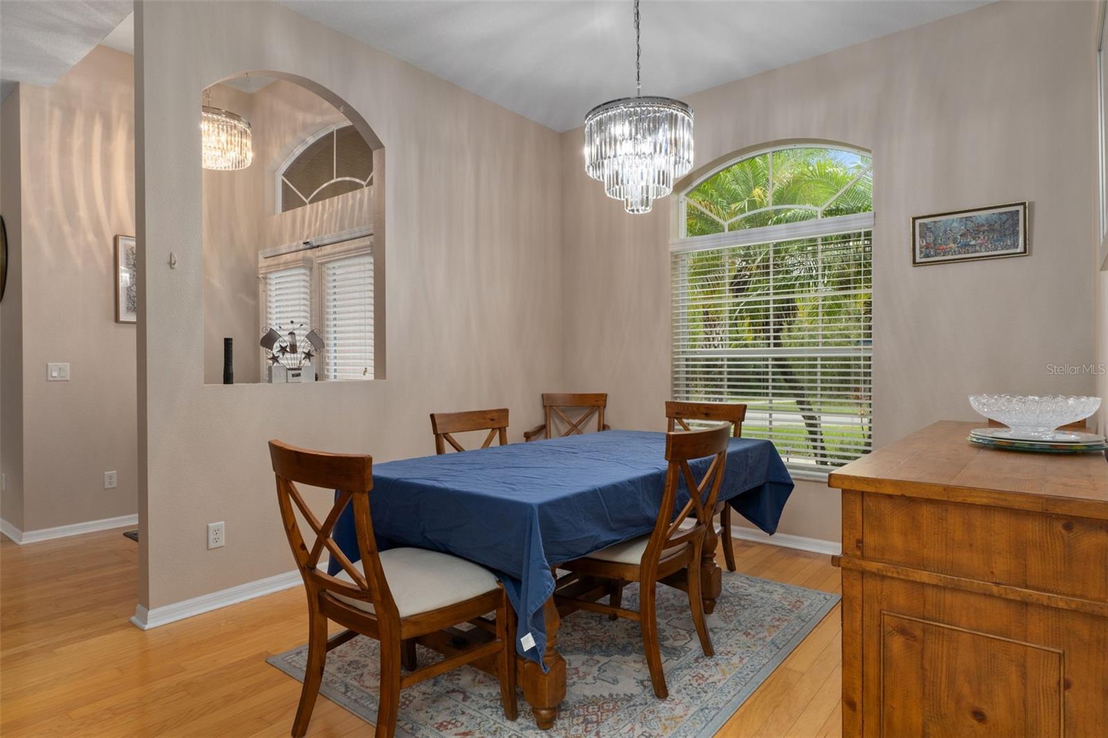 Image 8 of 36 For 6 Coconut Court