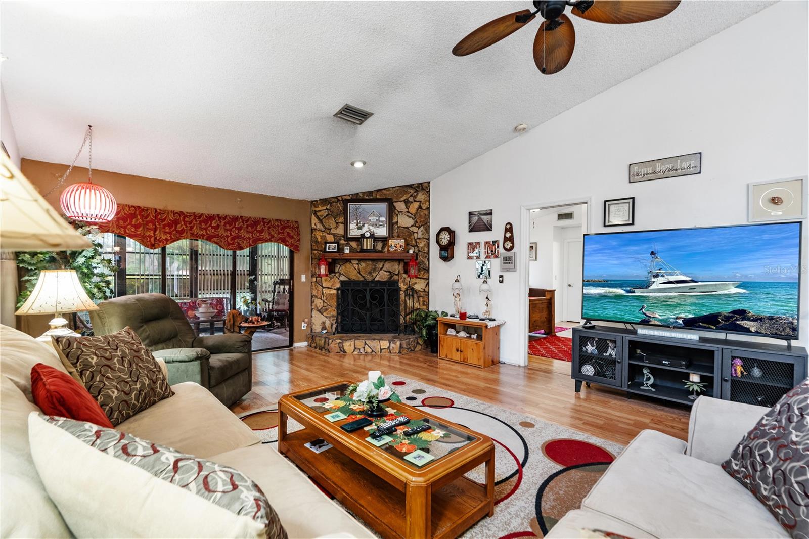 Image 6 of 51 For 11719 Rose Tree Drive