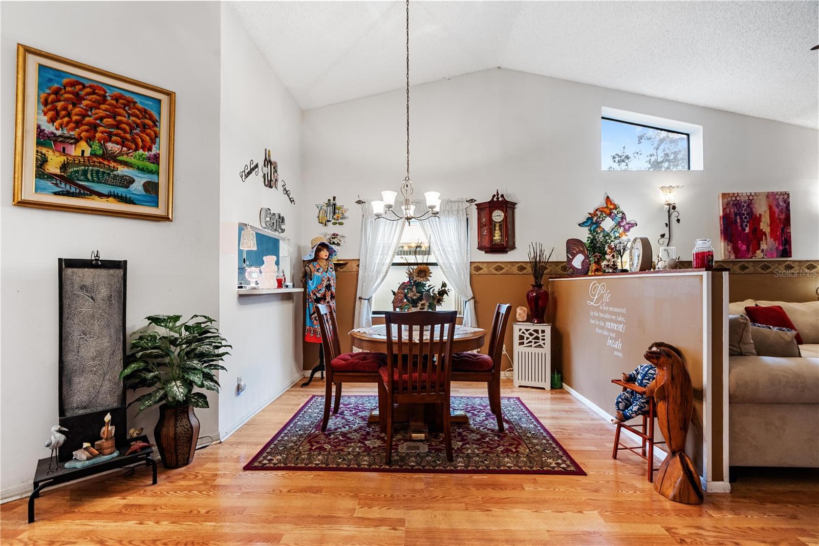 Image 7 of 51 For 11719 Rose Tree Drive