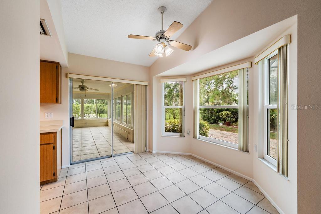 Image 17 of 36 For 4712 Bellemede Boulevard