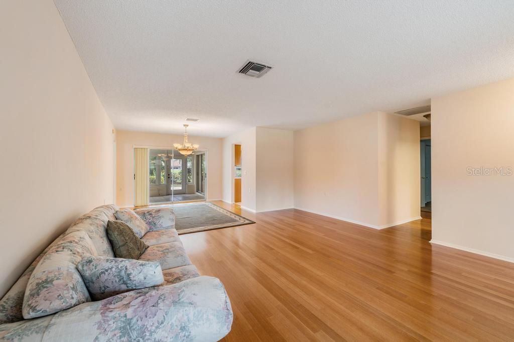 Image 8 of 36 For 4712 Bellemede Boulevard