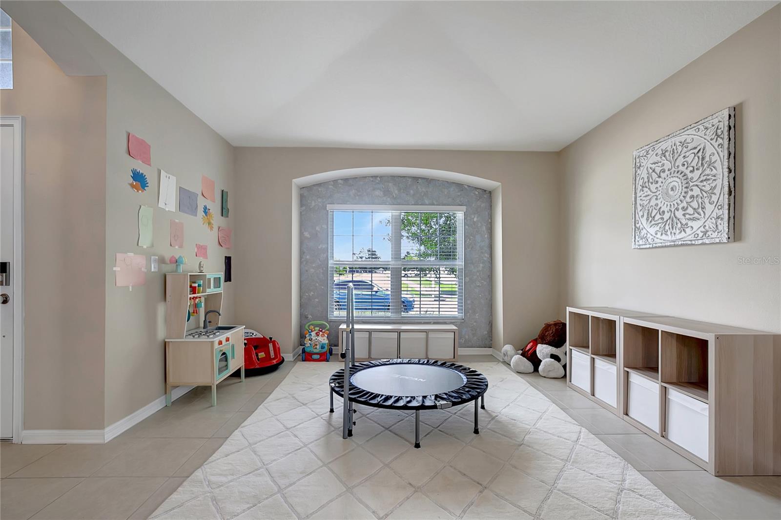 Image 28 of 63 For 623 Hartford Heights Street