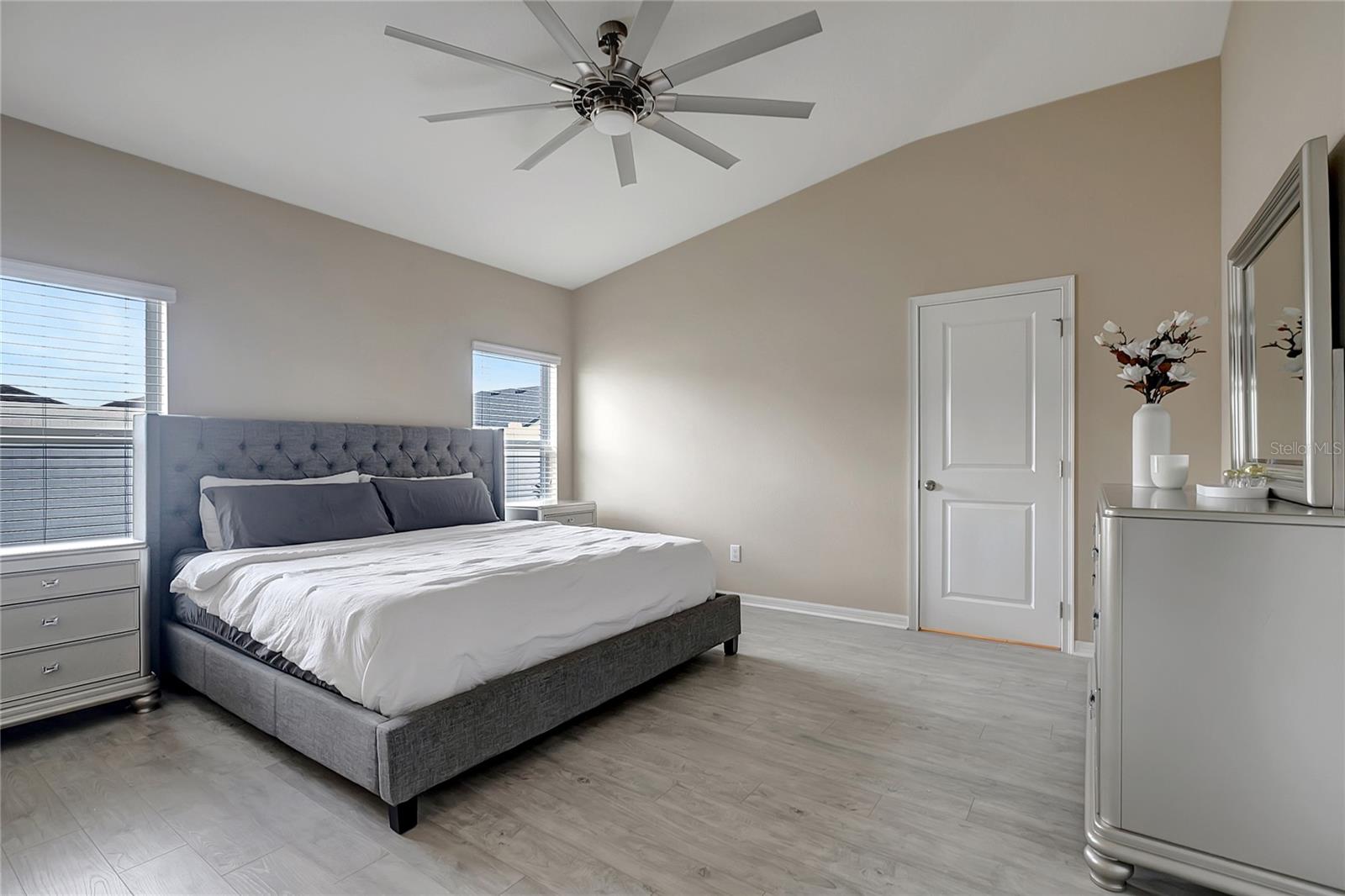 Image 34 of 63 For 623 Hartford Heights Street