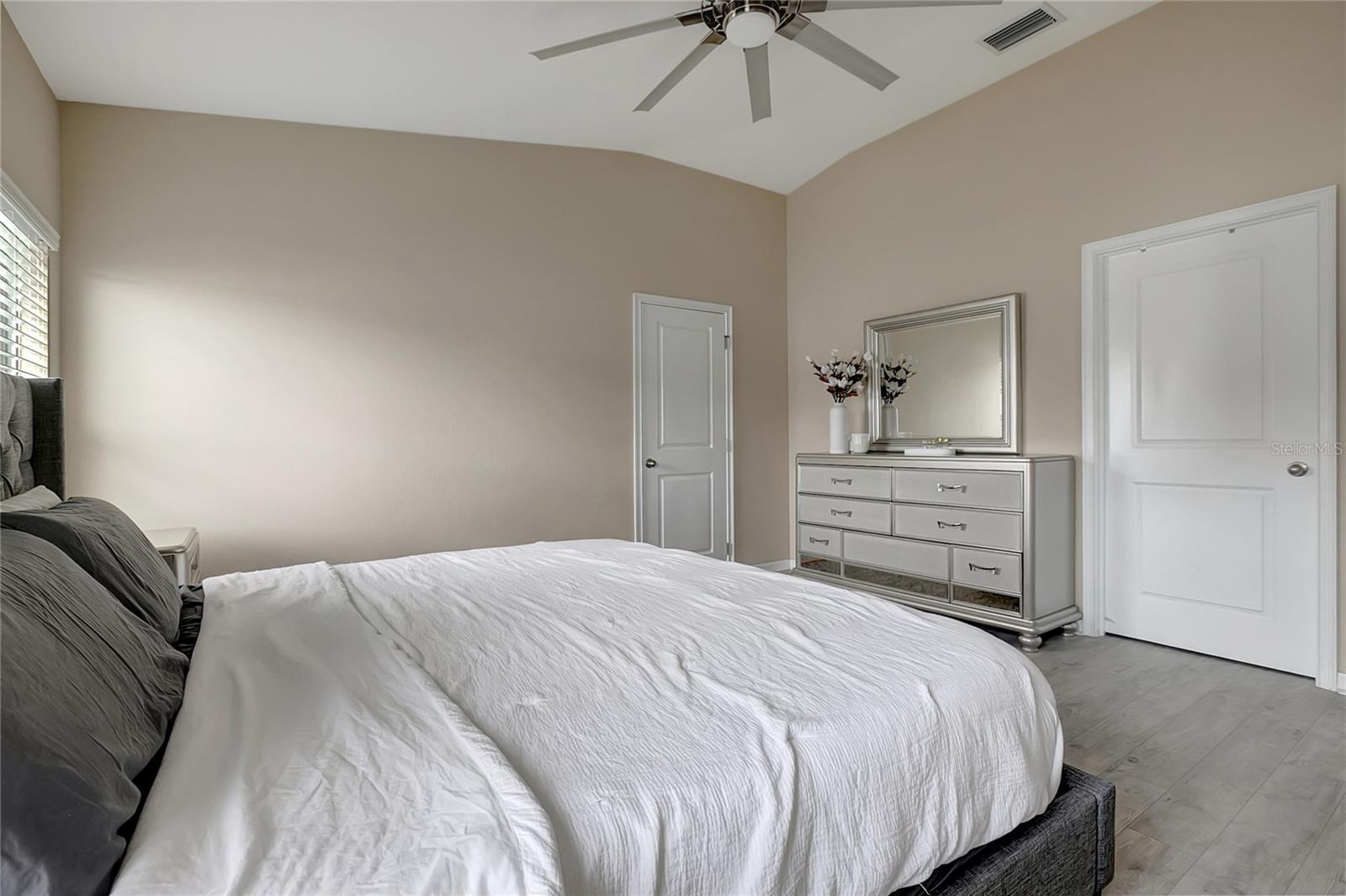 Image 35 of 63 For 623 Hartford Heights Street