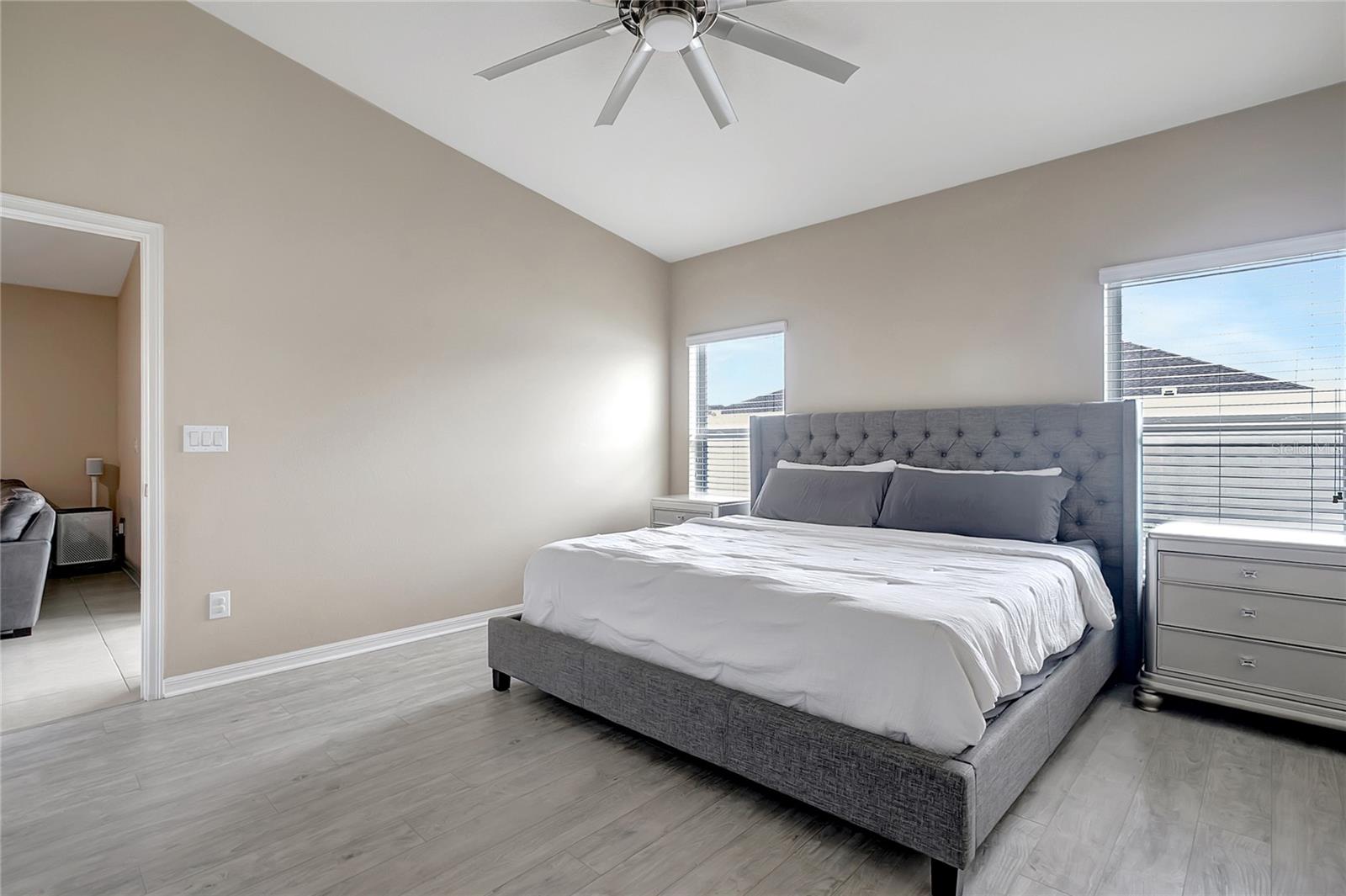 Image 36 of 63 For 623 Hartford Heights Street