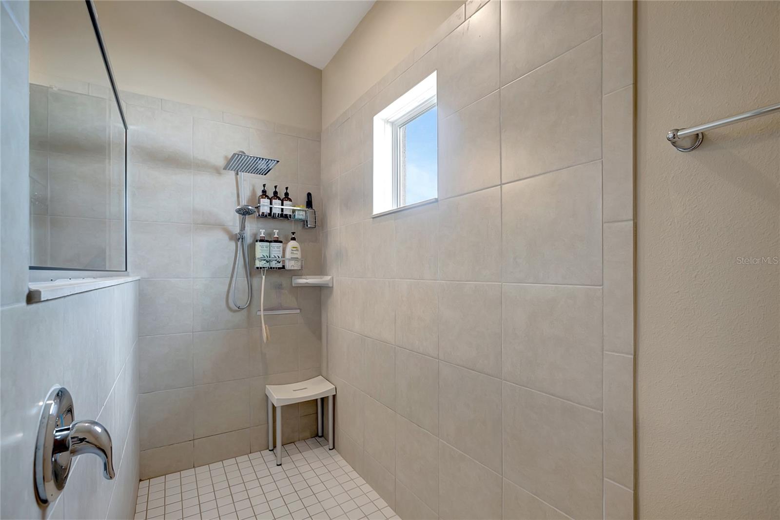 Image 41 of 63 For 623 Hartford Heights Street