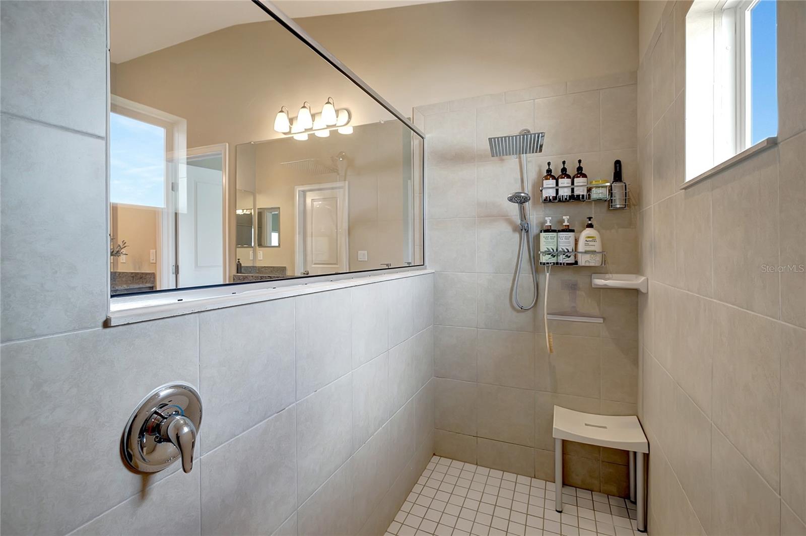 Image 42 of 63 For 623 Hartford Heights Street