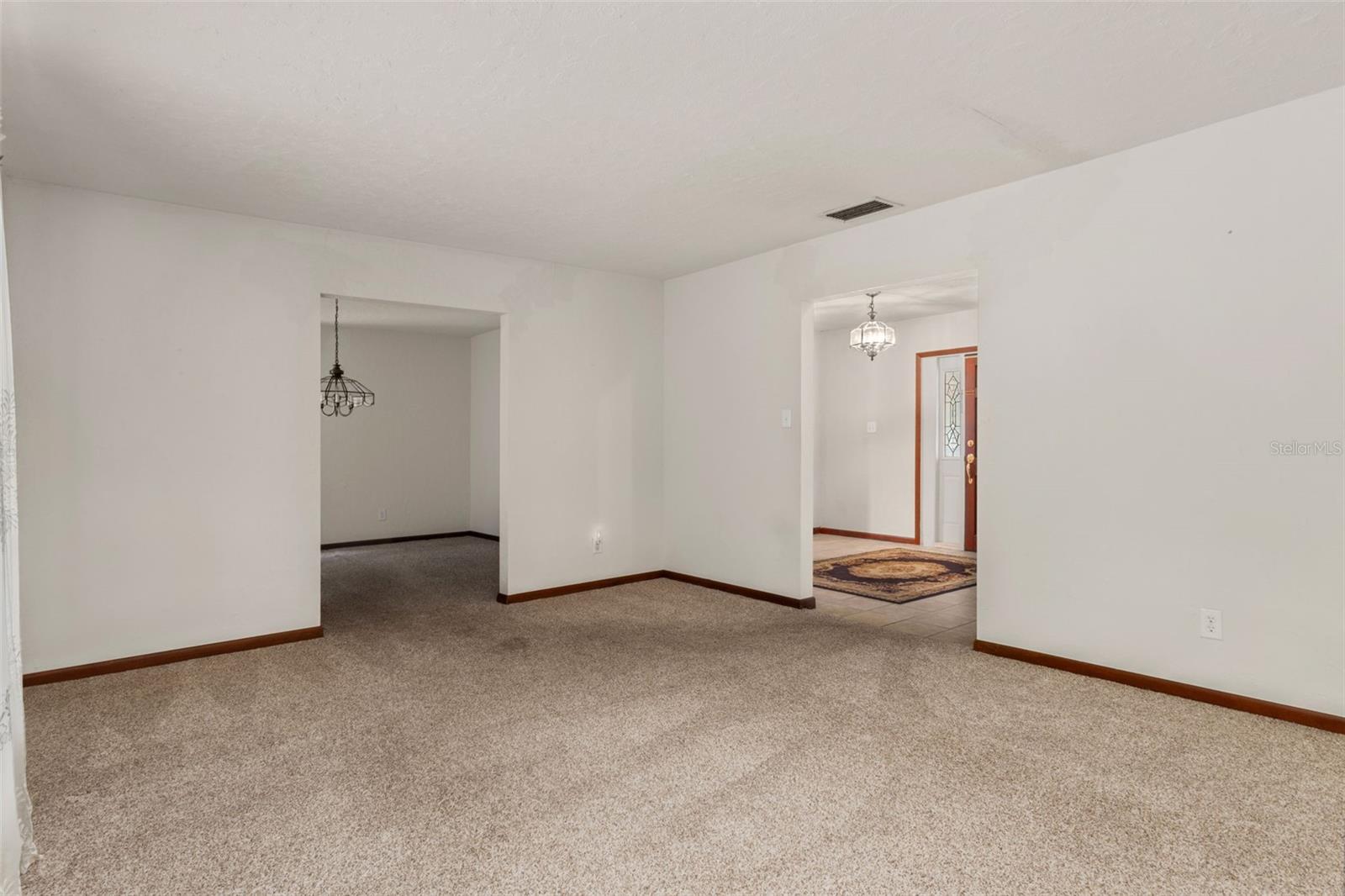 Image 11 of 38 For 840 Moonlight Lane