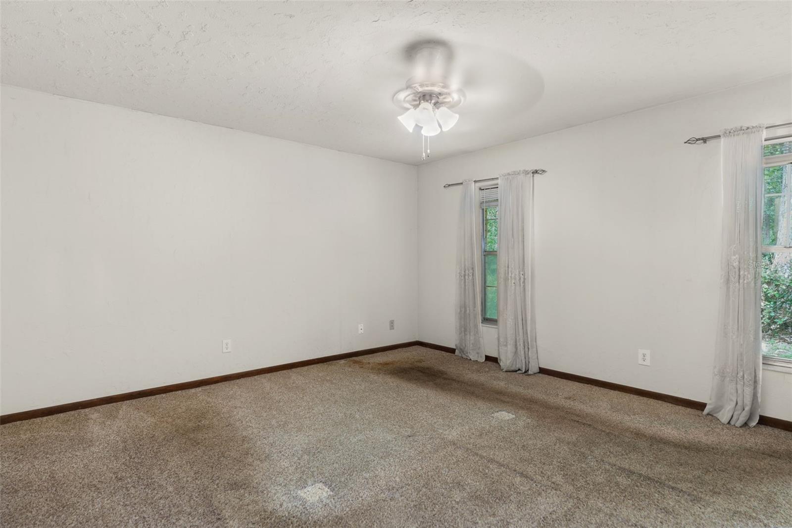 Image 21 of 38 For 840 Moonlight Lane