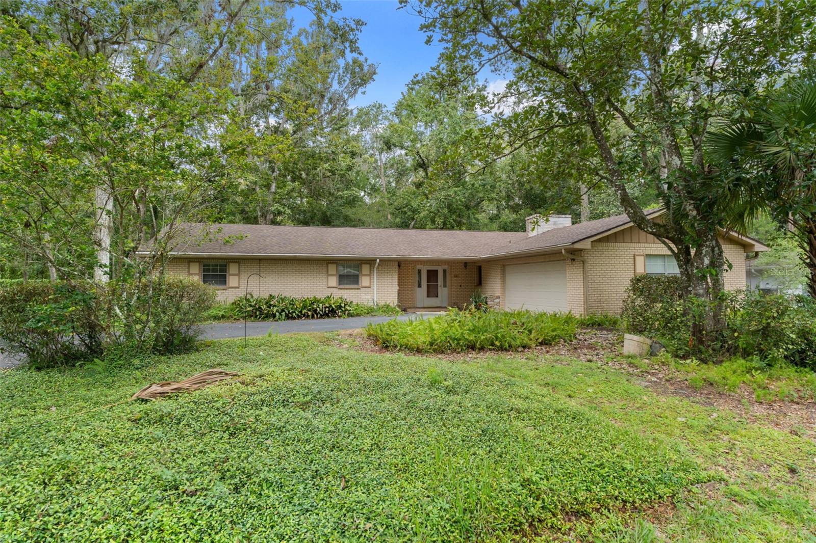 Image 3 of 38 For 840 Moonlight Lane