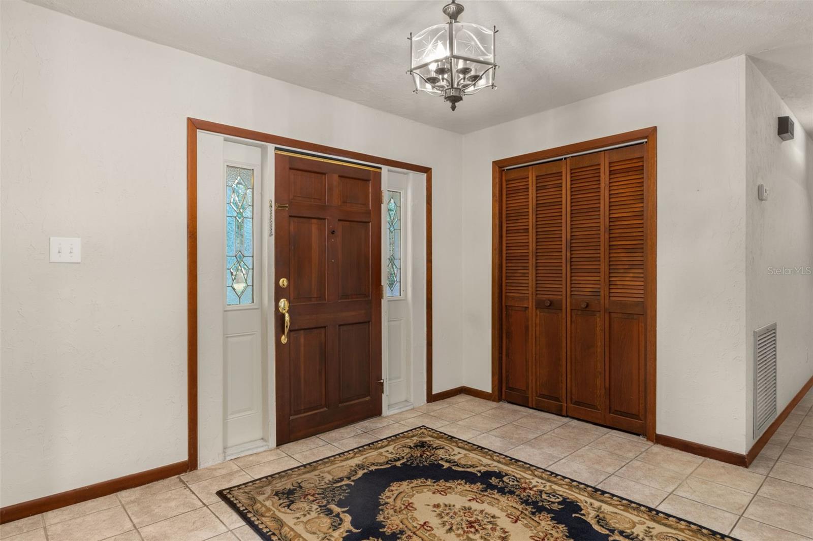 Image 7 of 38 For 840 Moonlight Lane