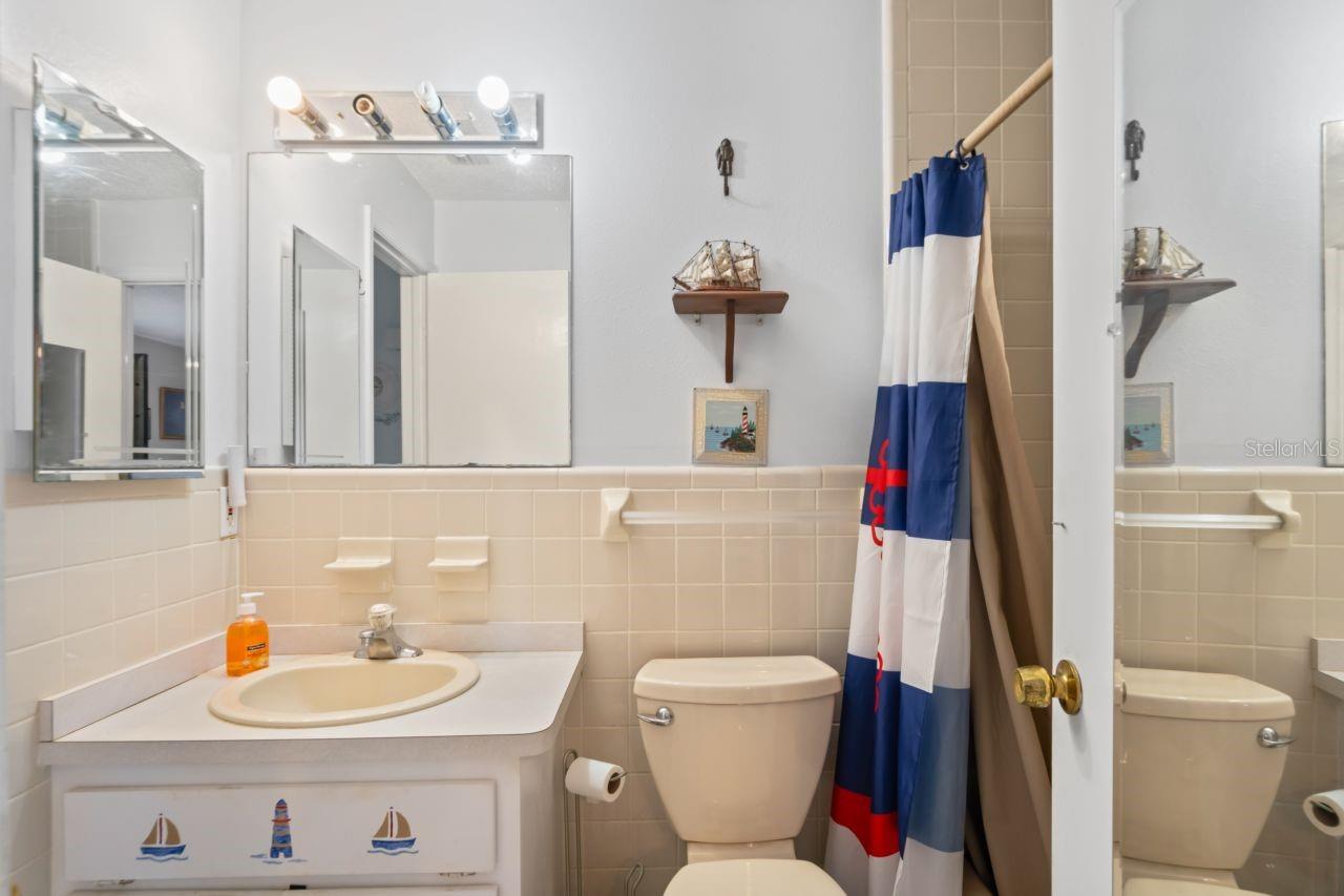Image 20 of 45 For 6101 Elmhurst Dr  5b