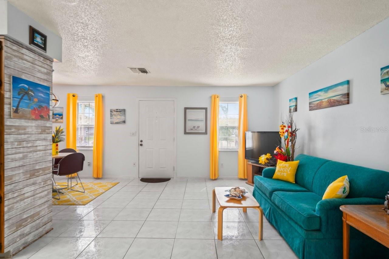 Image 8 of 45 For 6101 Elmhurst Dr  5b