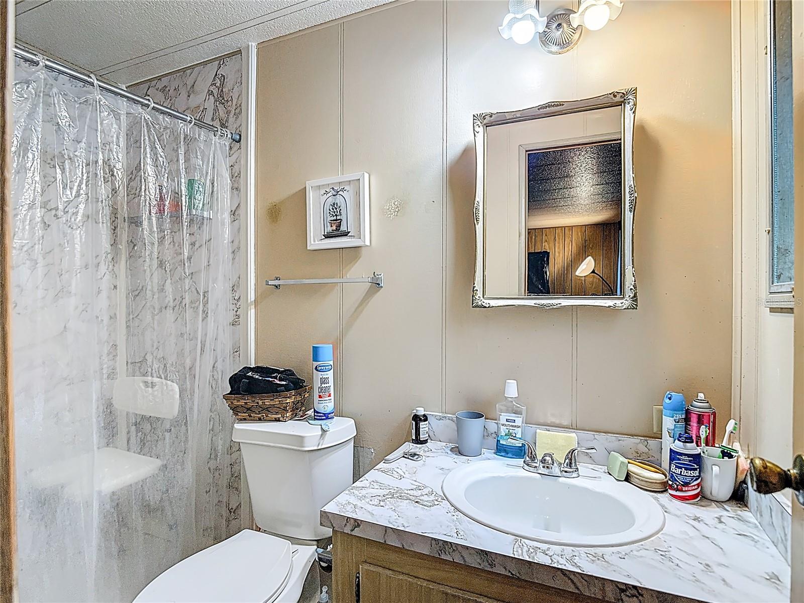 Listing photo id 39 for 8064 Serene Street
