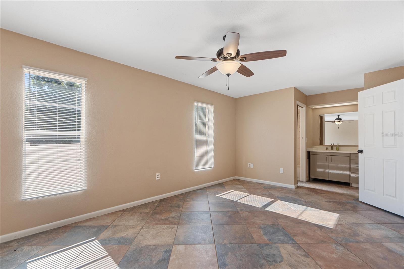 Image 13 of 33 For 6007 Waycross Drive