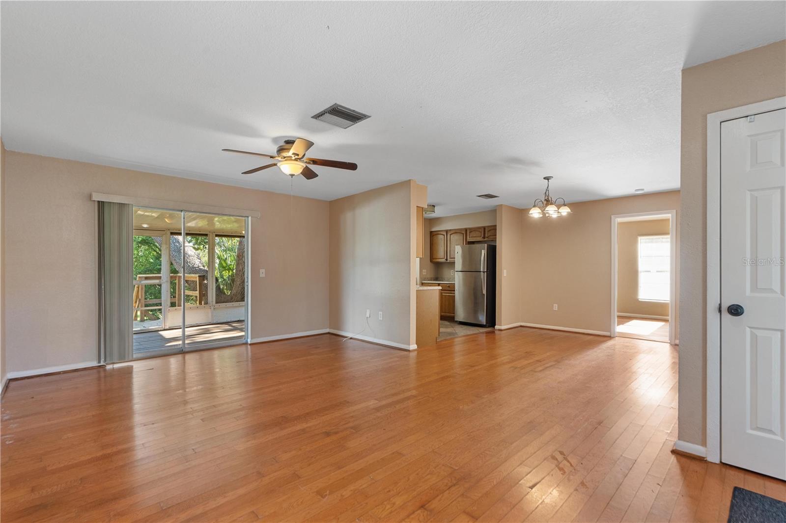 Image 4 of 33 For 6007 Waycross Drive