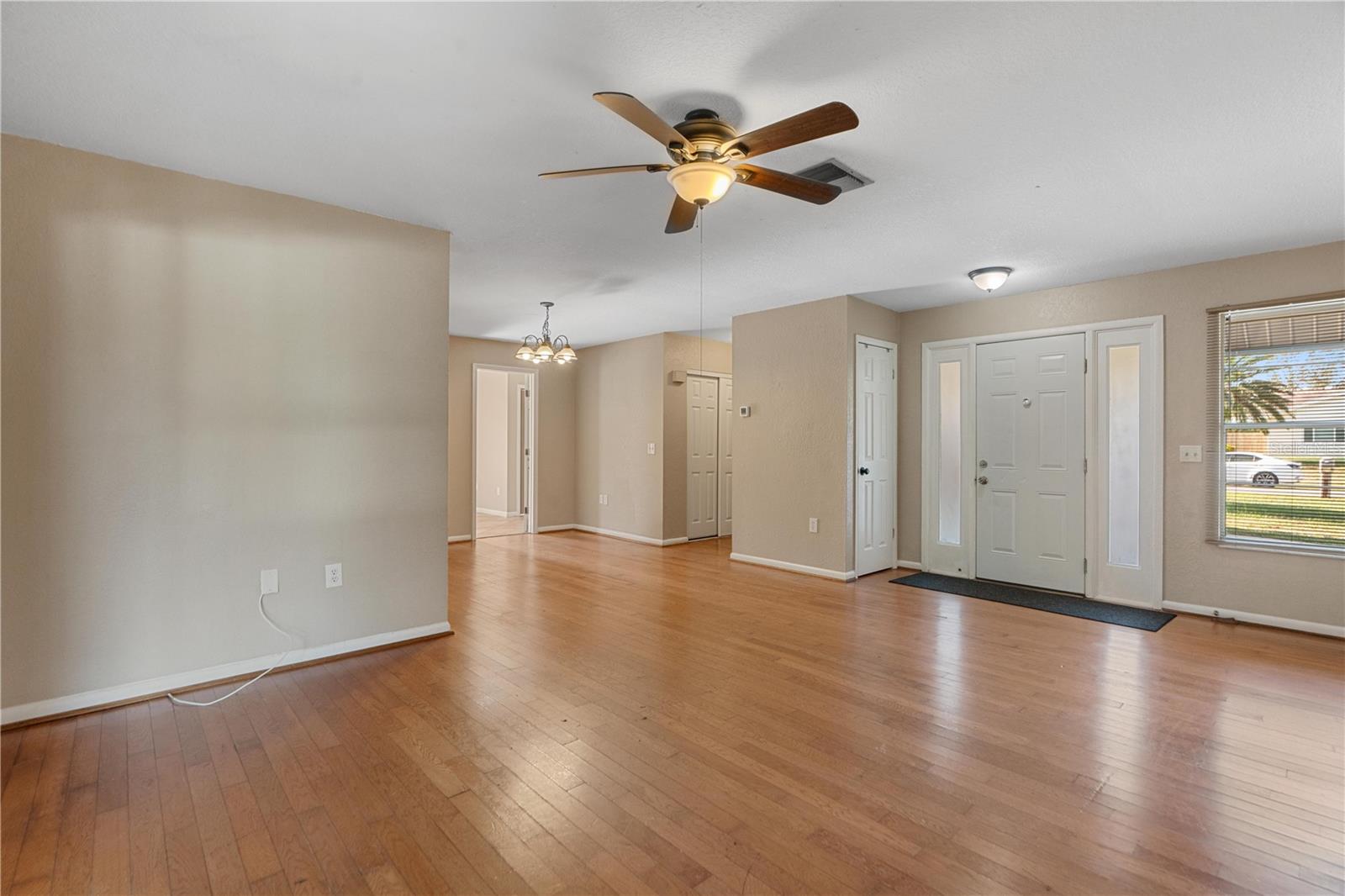 Image 5 of 33 For 6007 Waycross Drive