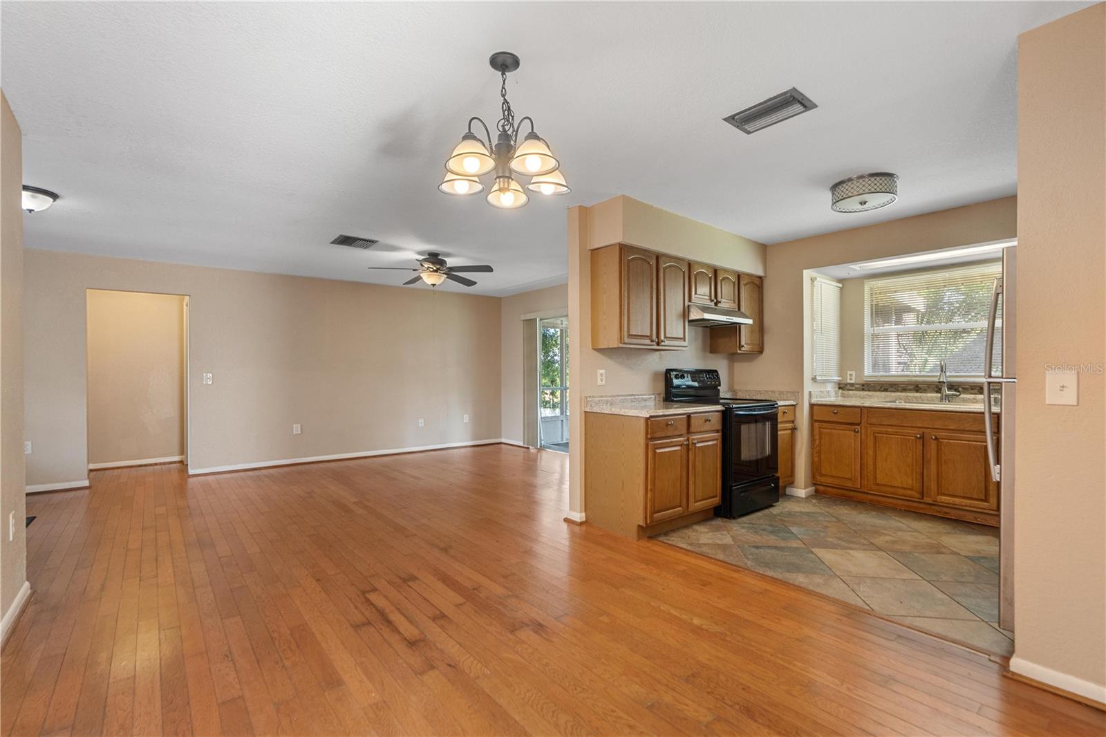 Image 7 of 33 For 6007 Waycross Drive
