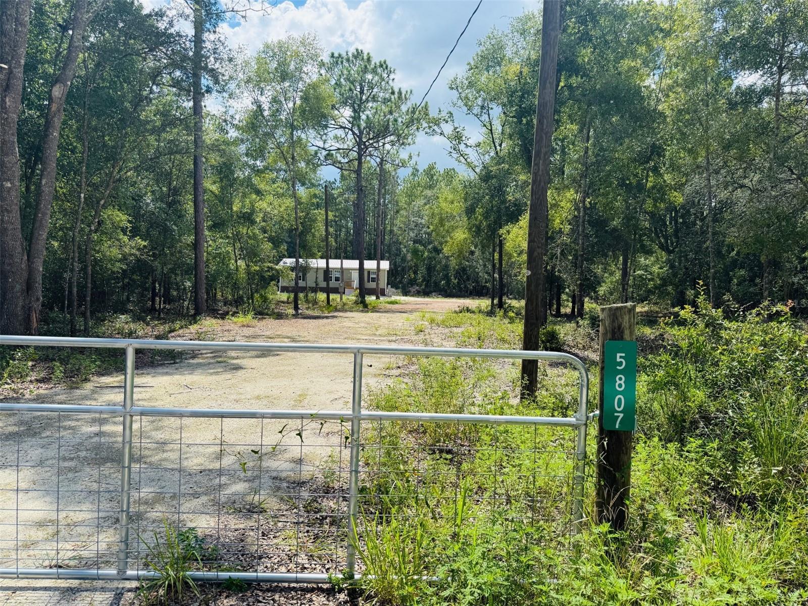 Details for 5807 12th Court, BELL, FL 32619