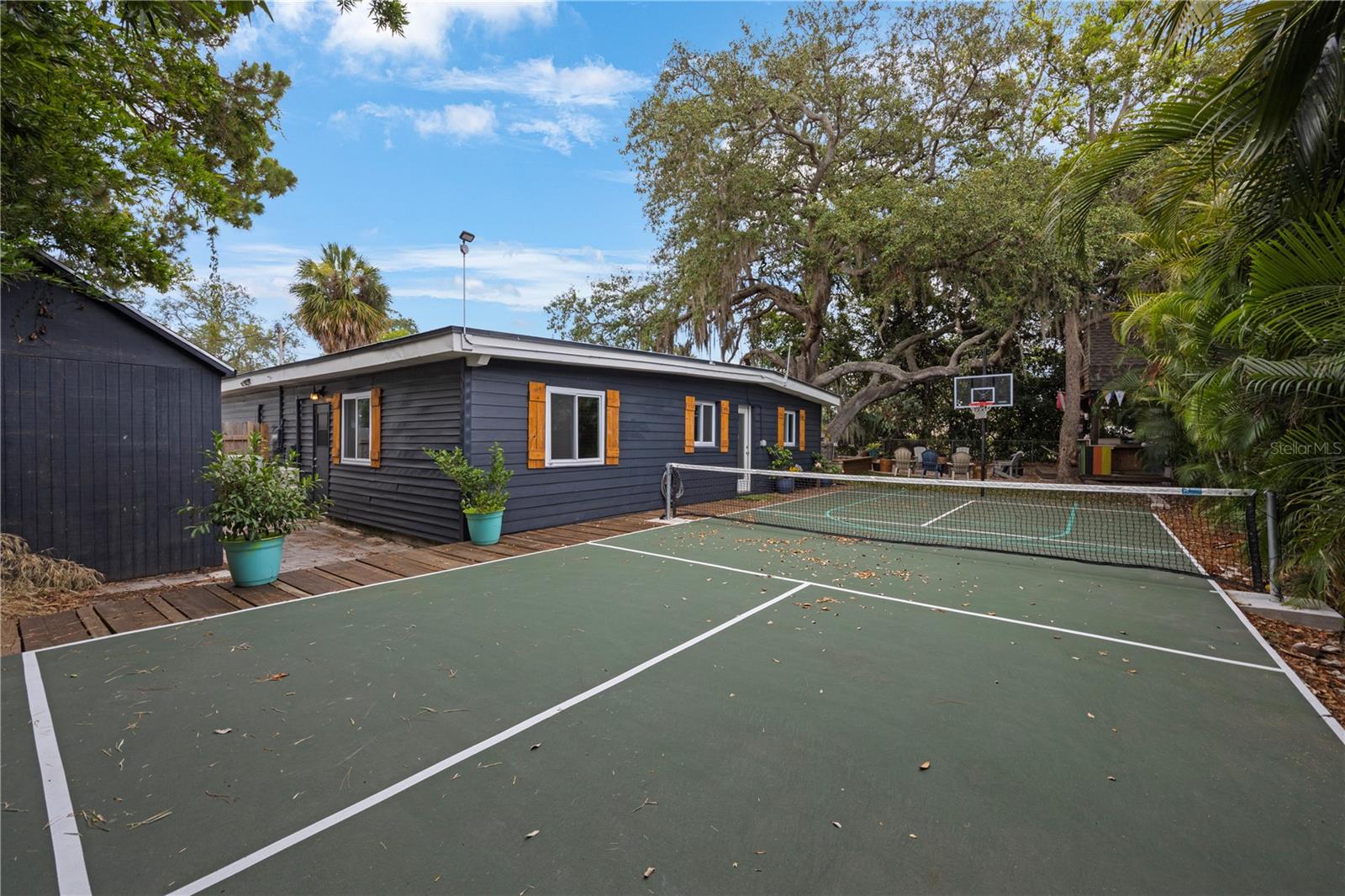 Image 24 of 29 For 832 Florida Avenue
