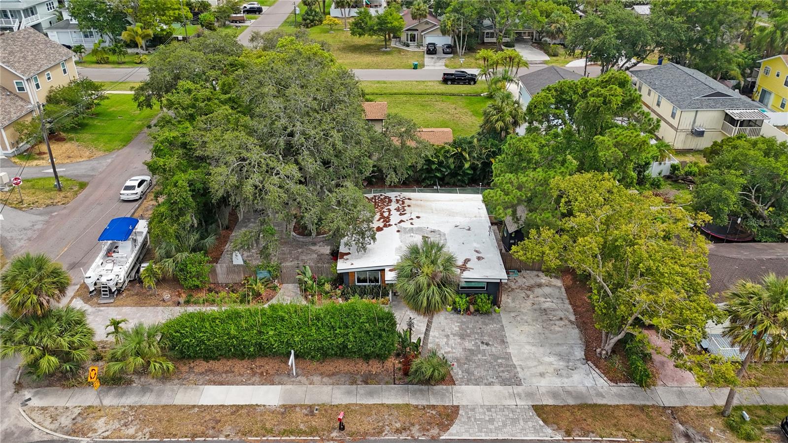 Image 27 of 29 For 832 Florida Avenue