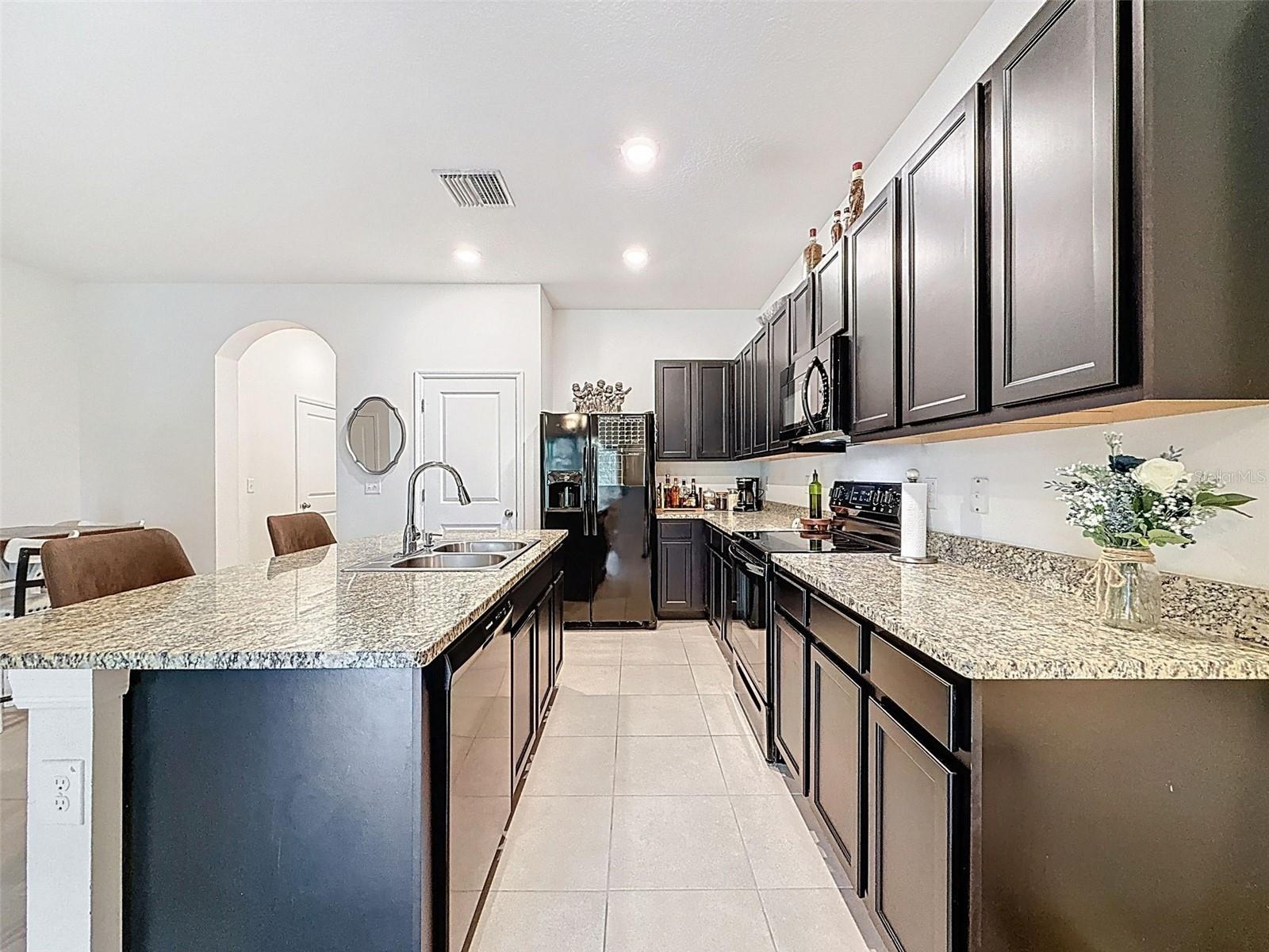 Image 3 of 18 For 16196 Traditional Bluff Place