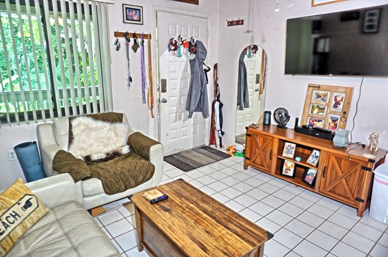Image 7 of 35 For 20893 Haulover Cove 8