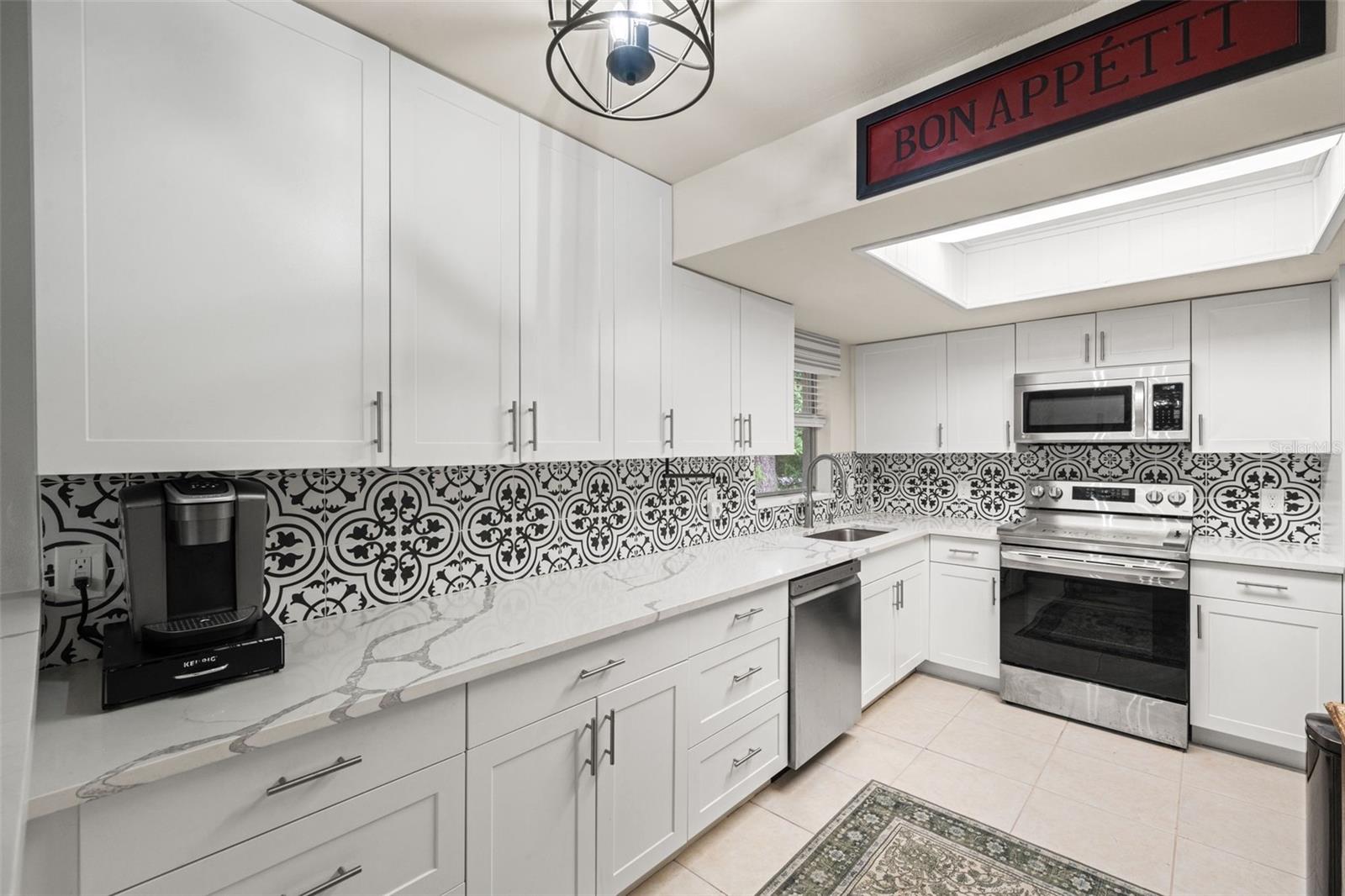 Image 18 of 47 For 2341 Masters Court