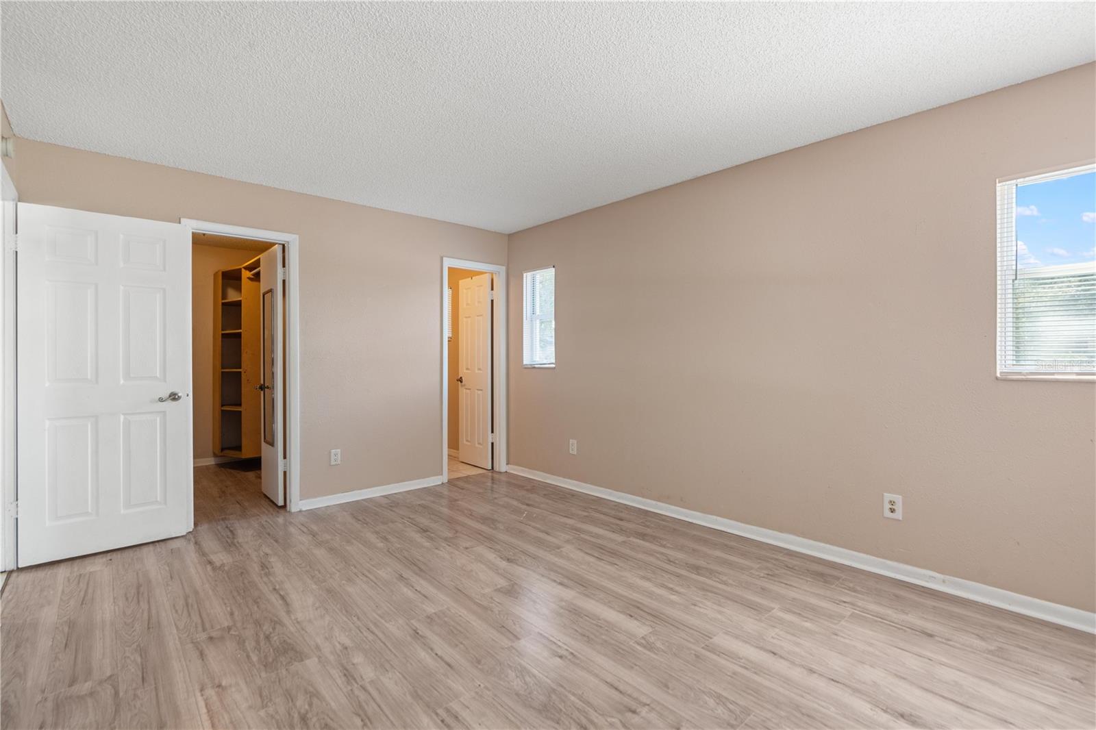 Image 17 of 32 For 4008 Windswept Avenue