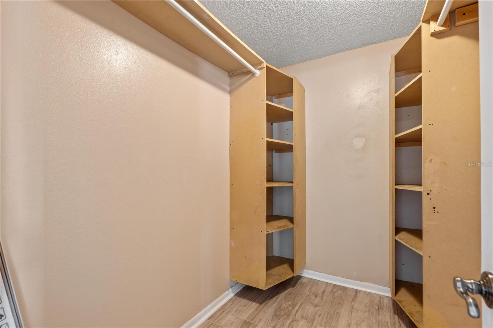 Image 20 of 32 For 4008 Windswept Avenue