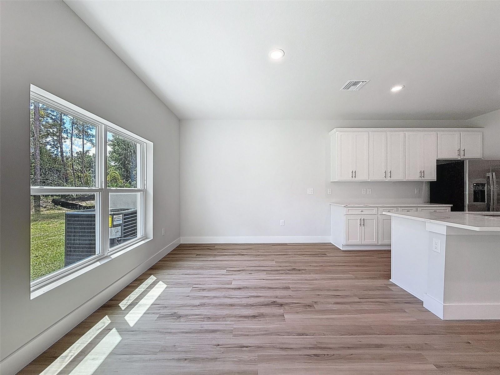 Image 10 of 33 For 6461 Oak Park Boulevard