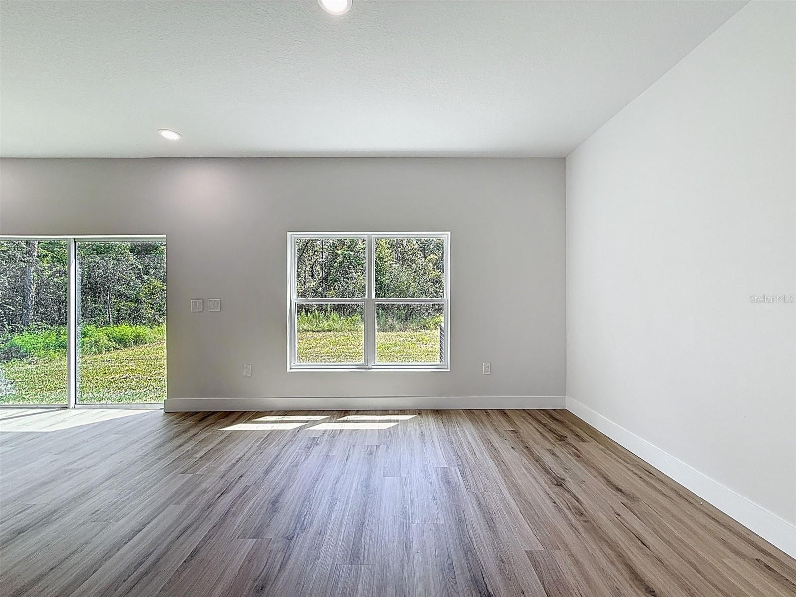 Image 11 of 33 For 6461 Oak Park Boulevard