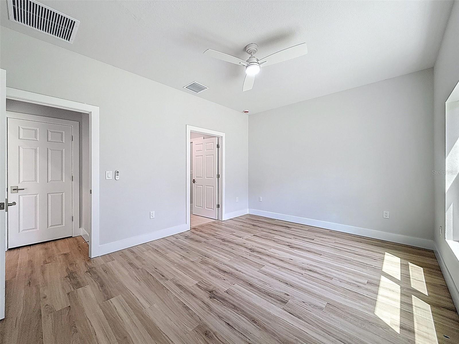 Image 15 of 33 For 6461 Oak Park Boulevard